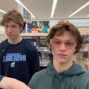 Meet your Posher, Aiden